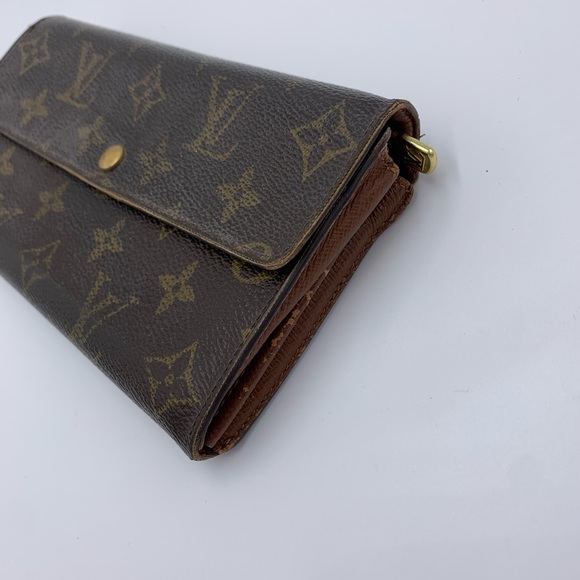 💥AUTHENTIC💥 Louis Vuitton Monogram Sarah Wallet - Picture 4 of 12
